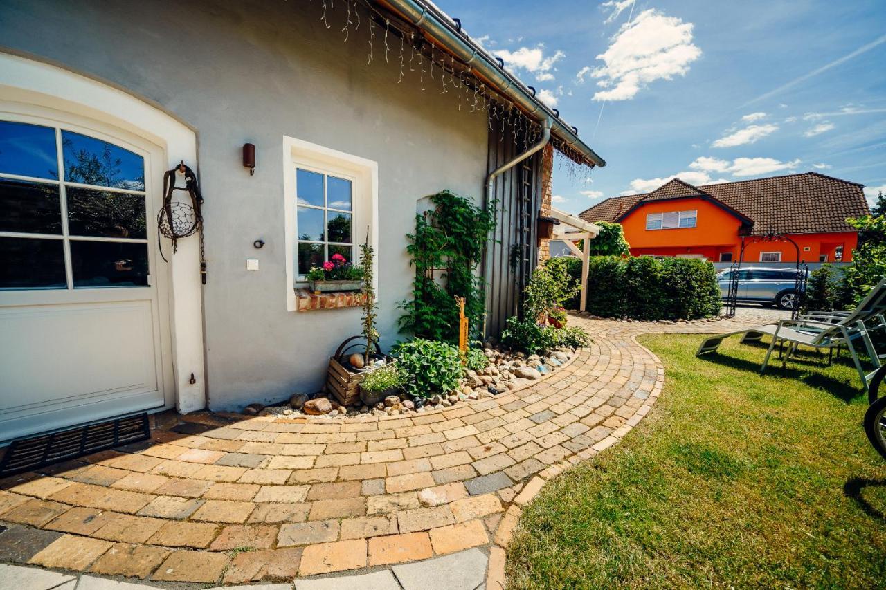 Altes Gewoelbe Mit Sauna Und Whirlpool Im Aussenbereich Elsterheide Luaran gambar