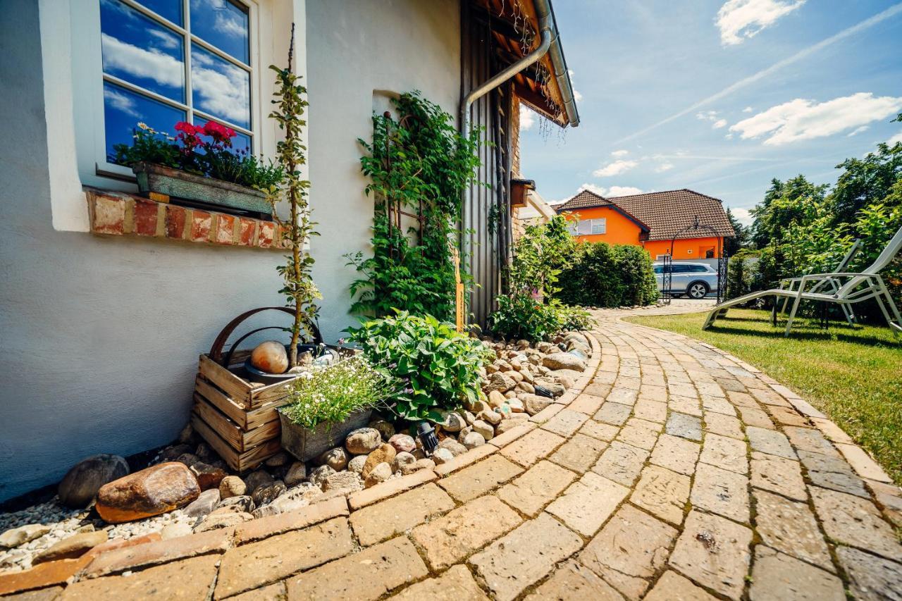 Altes Gewoelbe Mit Sauna Und Whirlpool Im Aussenbereich Elsterheide Luaran gambar