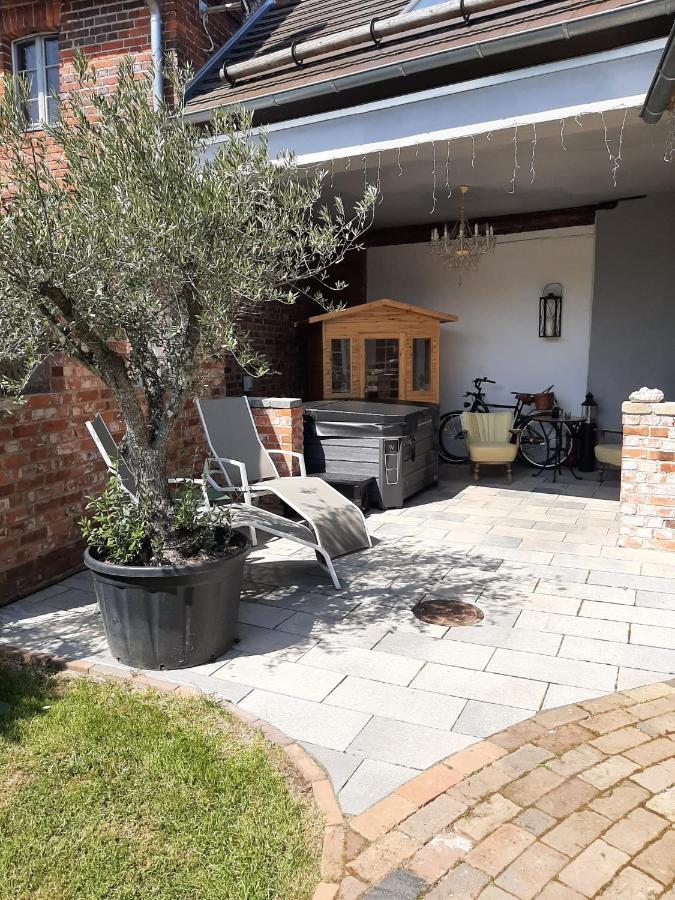 Altes Gewoelbe Mit Sauna Und Whirlpool Im Aussenbereich Elsterheide Luaran gambar